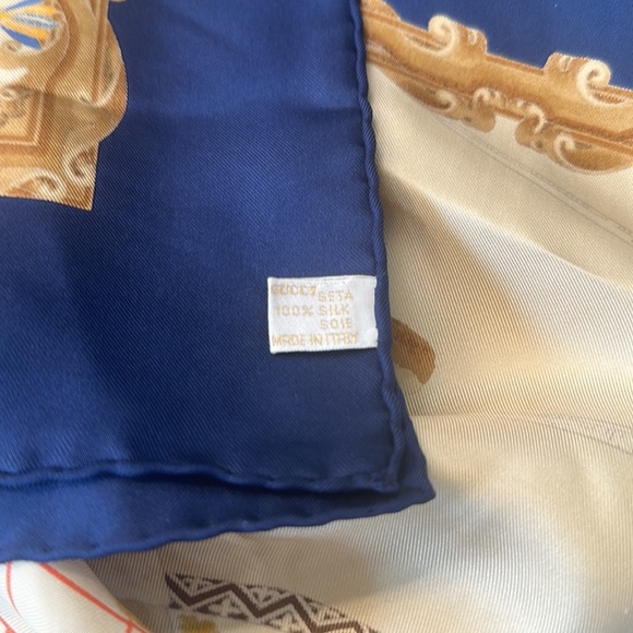 Gucci Scarf - Picture 3 of 3